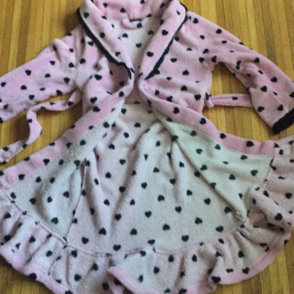 Robe - Picture 3 of 3